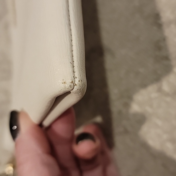 Coach Ivory Crossbody Bag with Gold Chain - Picture 8 of 16